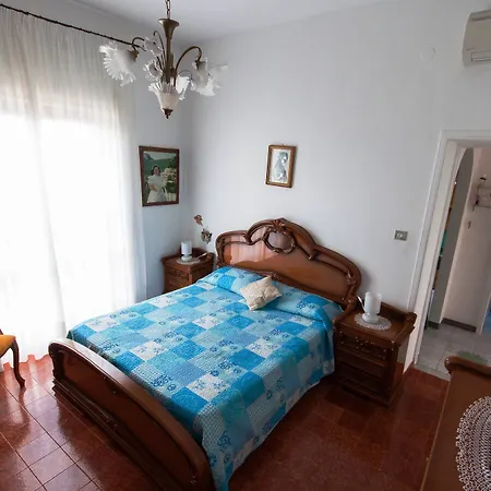 לינה וארוחת בוקר Casa Tea 3*