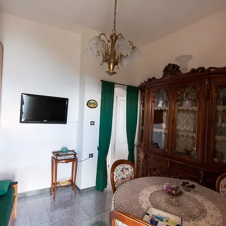 Casa Tea לינה וארוחת בוקר 3*